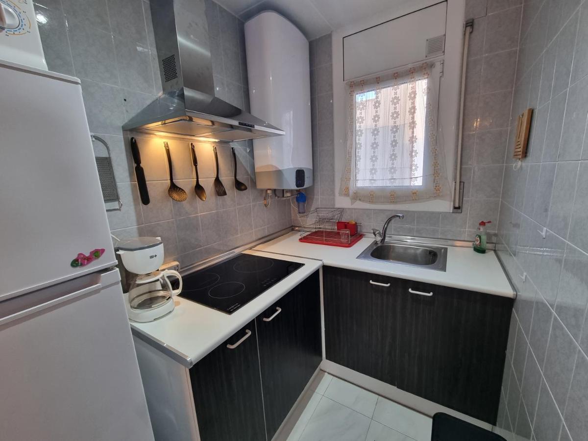 רוזס Lovely One Bedroom With Balcony מראה חיצוני תמונה